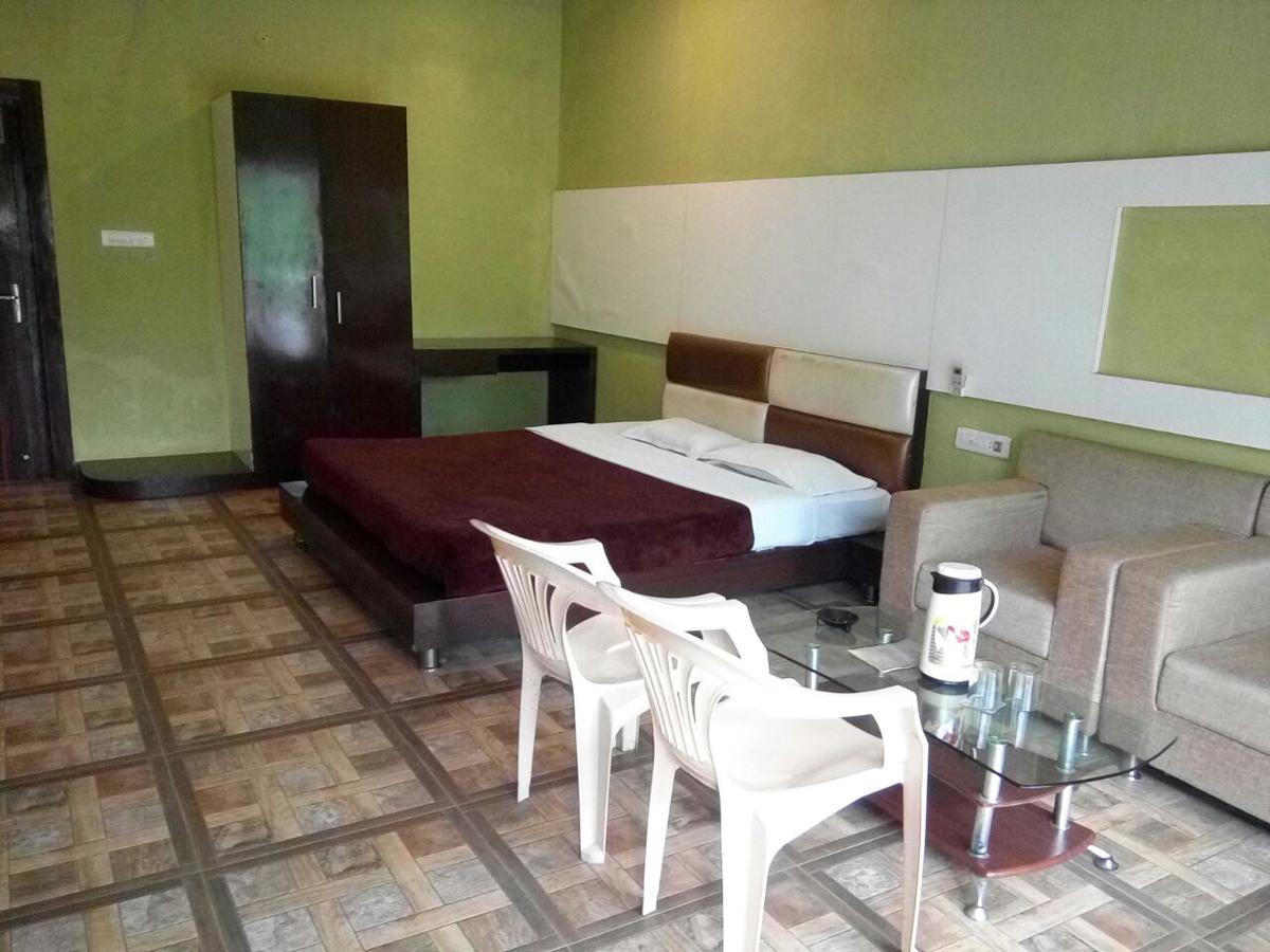 Hotel Jahaj Mahal Māndu Zewnętrze zdjęcie